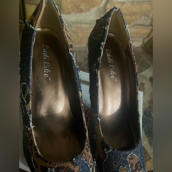 Denim Heels Leopard - Picture 3 of 5